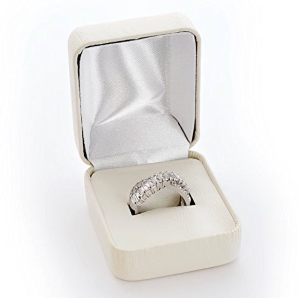 VICTORIA TOWNSEND Cubic Zirconia Crossover Infinity Ring Sz 5 - Picture 3 of 9